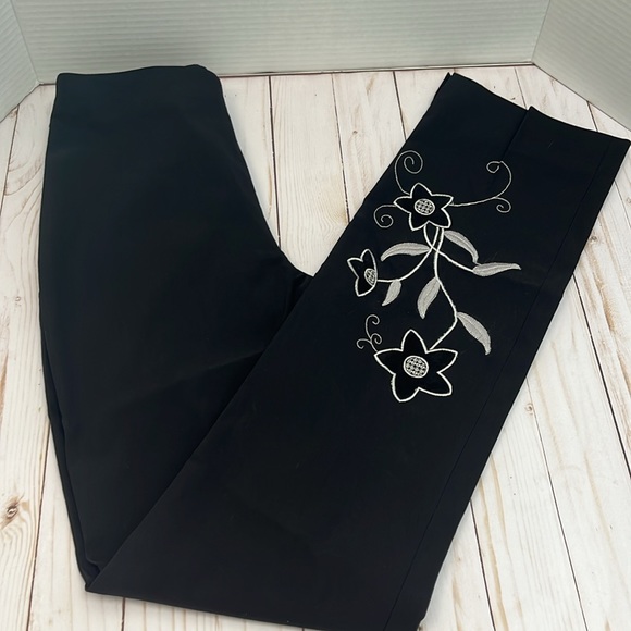 bebe Pants - Bebe floral embroidered pants. Ankle length. Flat front & side zip. Stretch.NWT!